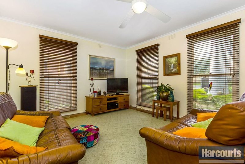 Photo - 10 Marina Street, Vermont VIC 3133 - Image 4