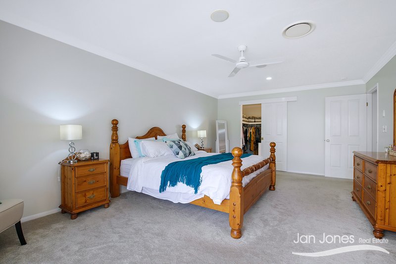 Photo - 10 Mariner Court, Newport QLD 4020 - Image 11