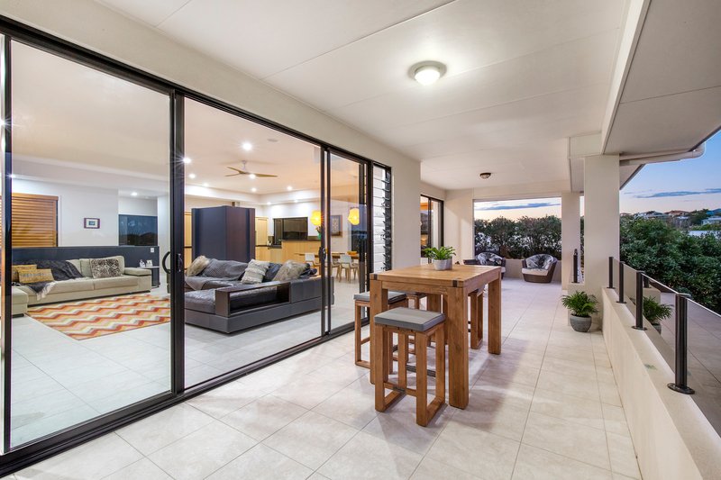 Photo - 10 Mariners Place, Sunrise Beach QLD 4567 - Image 10