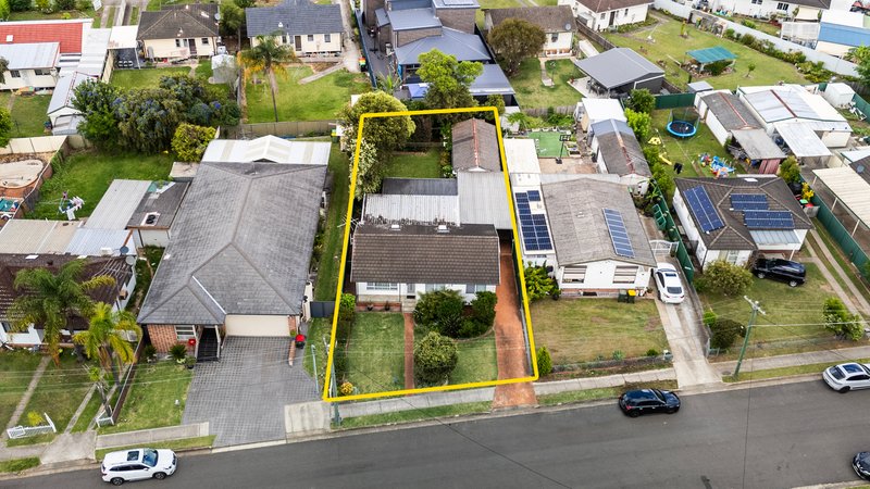 Photo - 10 Mark Street, Canley Heights NSW 2166 - Image 4