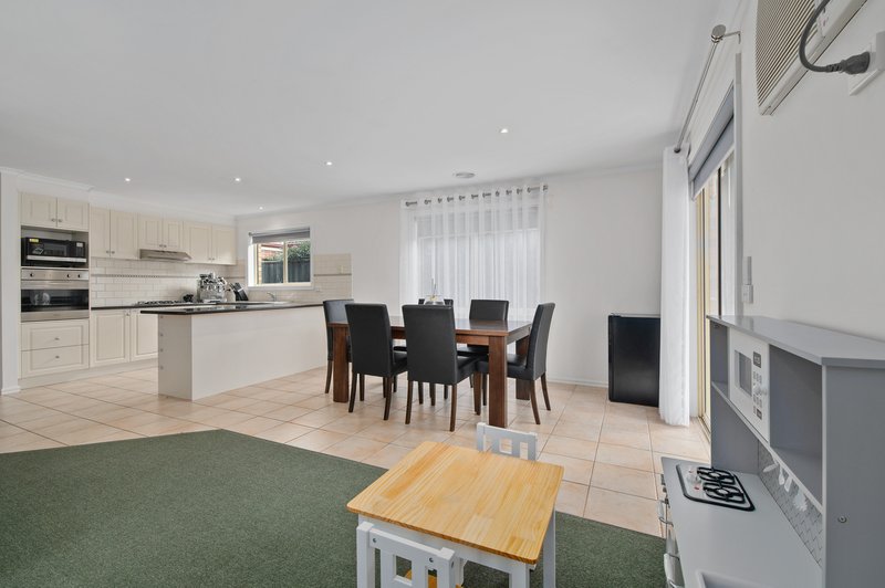 Photo - 10 Masked Owl Road, South Morang VIC 3752 - Image 5