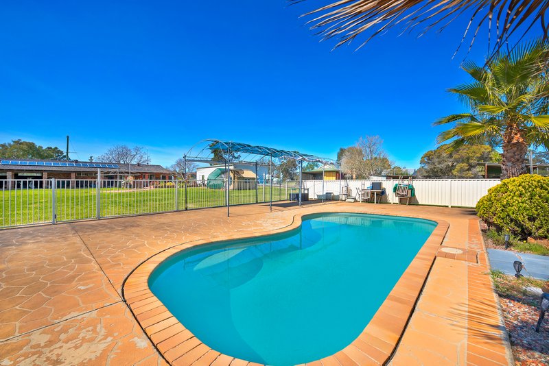 Photo - 10 Masterfield Street, Rossmore NSW 2557 - Image 7