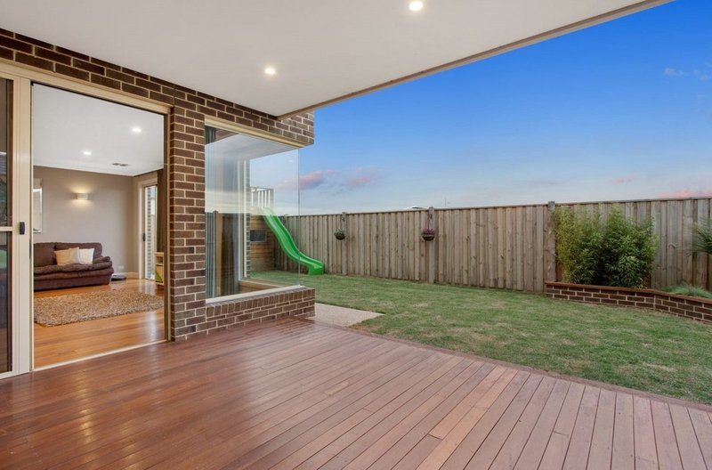 Photo - 10 Masthead Way, Werribee South VIC 3030 - Image 15