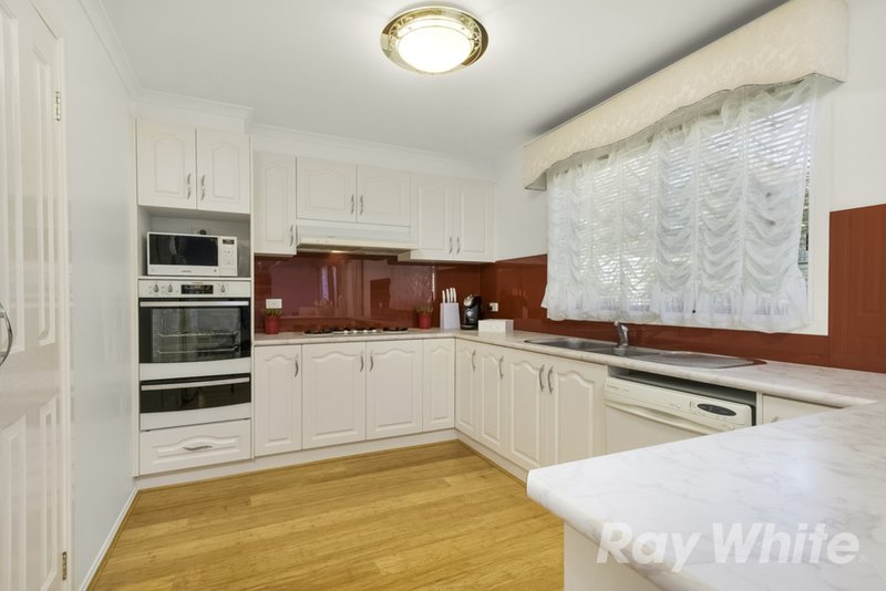 Photo - 10 Mayfair Close, Mulgrave VIC 3170 - Image 7