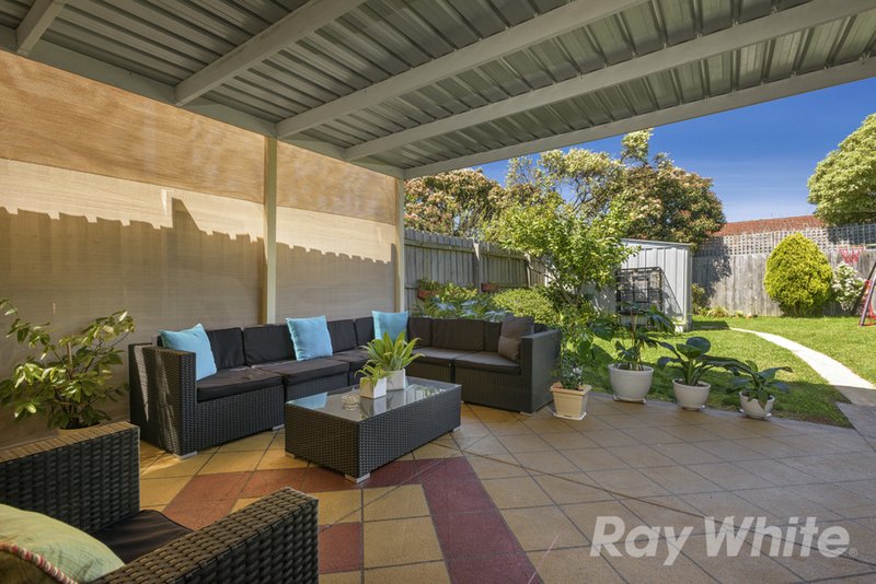 Photo - 10 Mayfair Close, Mulgrave VIC 3170 - Image 9