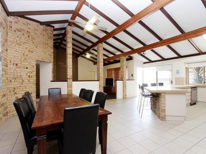 Photo - 10 Mayne Close, Kardinya WA 6163 - Image 1