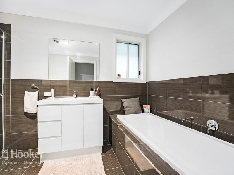 Photo - 10 Mccormack Street, Oran Park NSW 2570 - Image 6