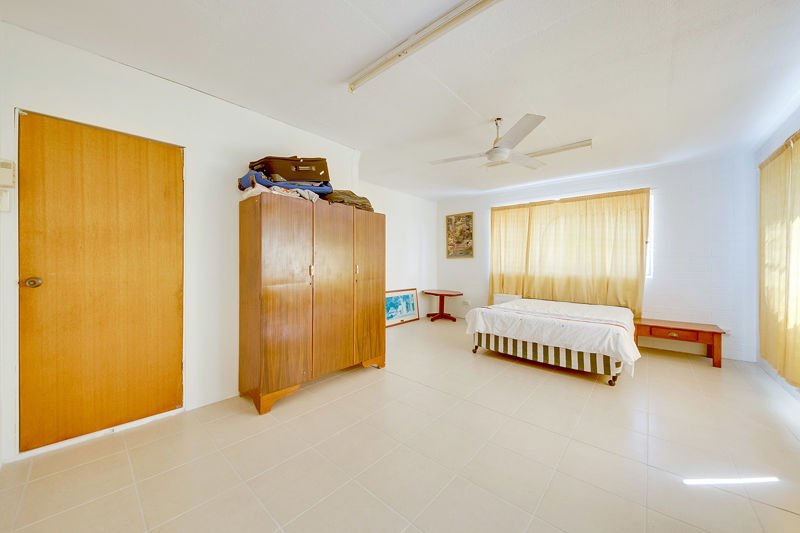 Photo - 10 Mccrudden Street, West Gladstone QLD 4680 - Image 10