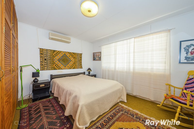 Photo - 10 Mcdonald Street, Bongaree QLD 4507 - Image 14