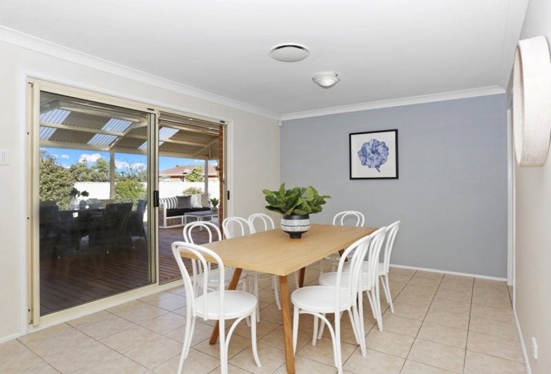 Photo - 10 Mclaughlin Circuit, Bradbury NSW 2560 - Image 4