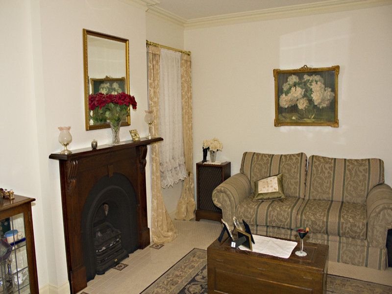 Photo - 10 Mcpherson Place, Werribee VIC 3030 - Image 5