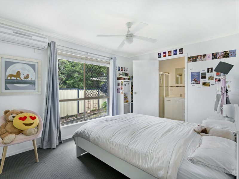 Photo - 10 Mctaggart Place, Carrara QLD 4211 - Image 8