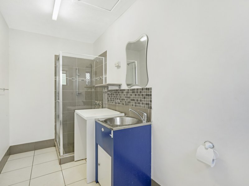 Photo - 10 Mctaggart Place, Carrara QLD 4211 - Image 17