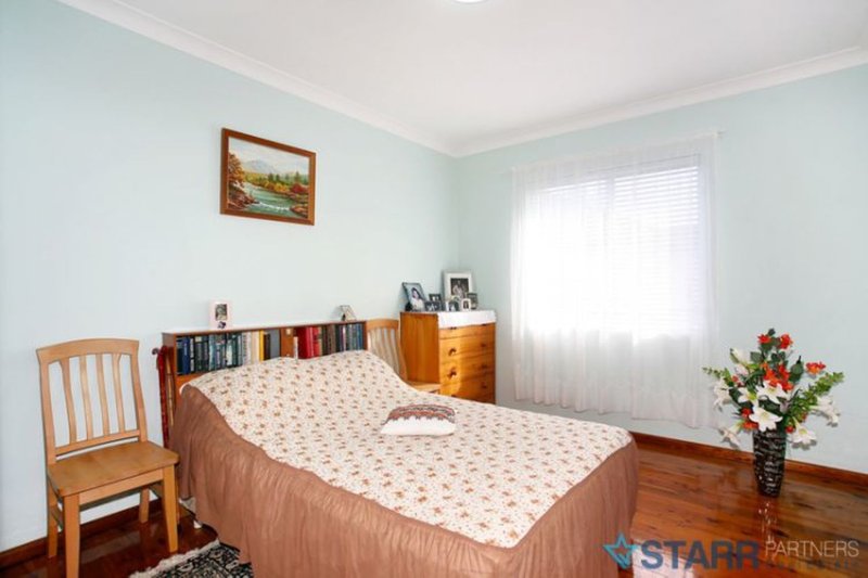 Photo - 10 Meakin Street, Merrylands NSW 2160 - Image 6