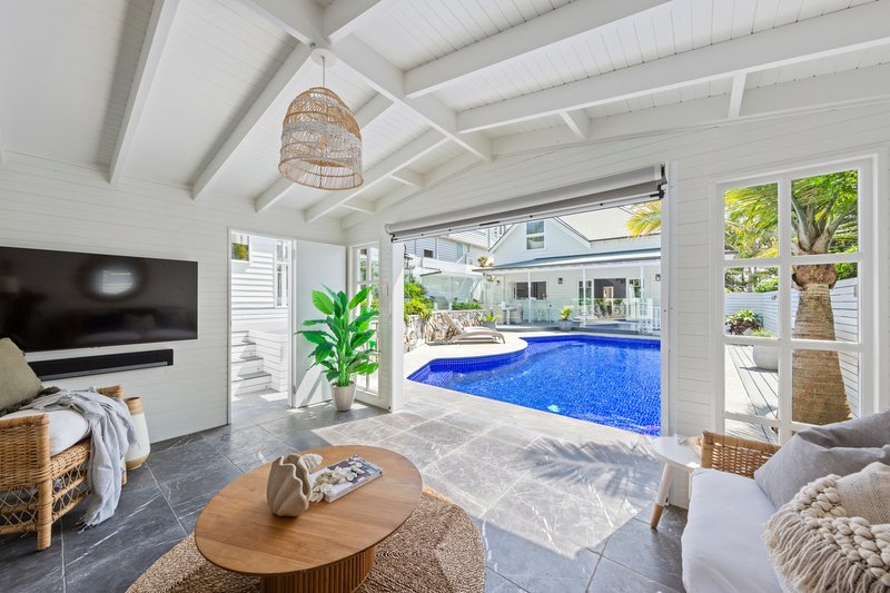 Photo - 10 Melbourne Street, Fairlight NSW 2094 - Image 5