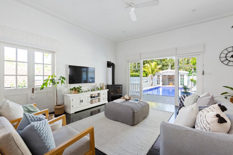 Photo - 10 Melbourne Street, Fairlight NSW 2094 - Image 7