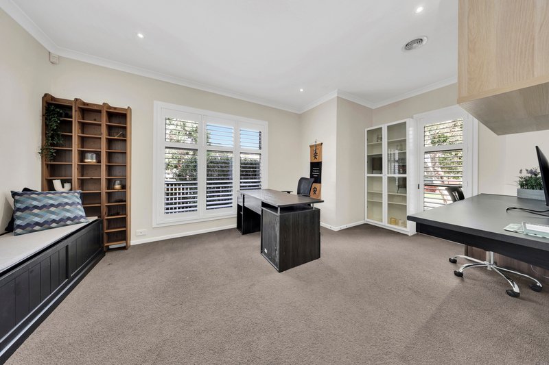 Photo - 10 Melliodora Drive, Mernda VIC 3754 - Image 8