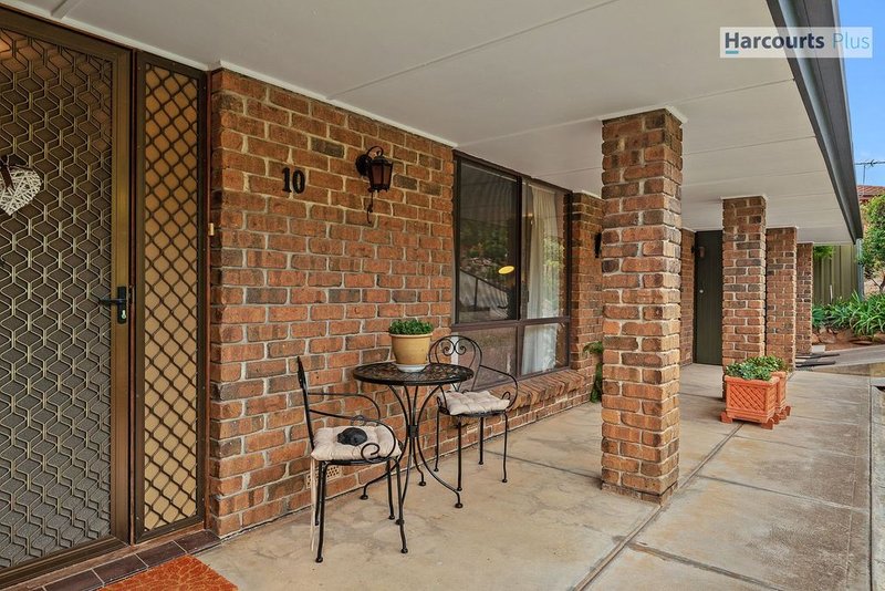 Photo - 10 Mema Court, Hallett Cove SA 5158 - Image 4