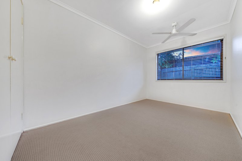 Photo - 10 Mendip Street, Rochedale South QLD 4123 - Image 6