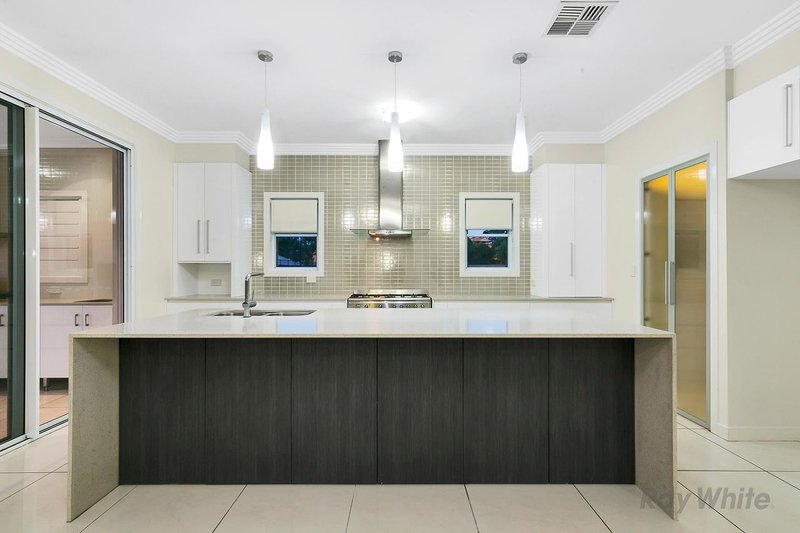 Photo - 10 Meredith Street, Eight Mile Plains QLD 4113 - Image 2