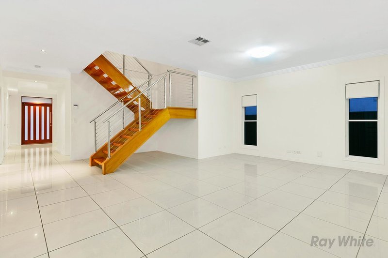 Photo - 10 Meredith Street, Eight Mile Plains QLD 4113 - Image 4