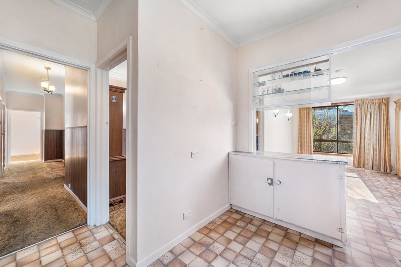 Photo - 10 Mernda Avenue, Cheltenham VIC 3192 - Image 6