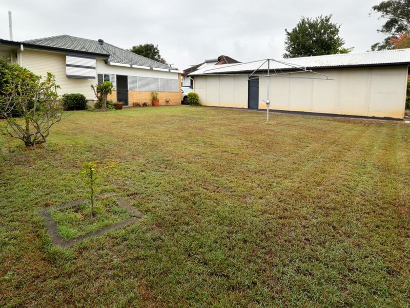 Photo - 10 Meyrick Street, Cannon Hill QLD 4170 - Image 12