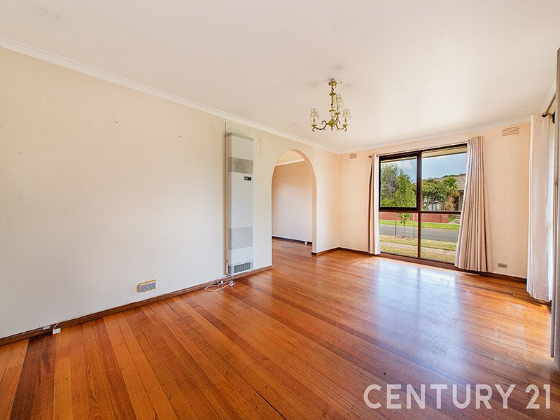 Photo - 10 Mia Street, Clarinda VIC 3169 - Image 2