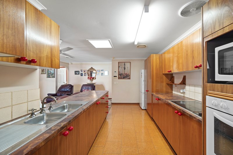 Photo - 10 Michael Street, Golden Beach QLD 4551 - Image 10