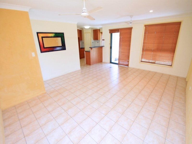 Photo - 10 Michel Place, Telina QLD 4680 - Image 2