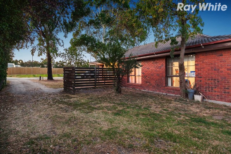 Photo - 10 Mill Street, Pakenham VIC 3810 - Image 8