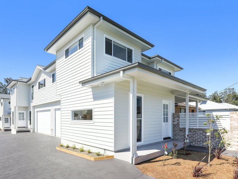 Photo - 10 Miller Street, Oak Flats NSW 2529 - Image 1