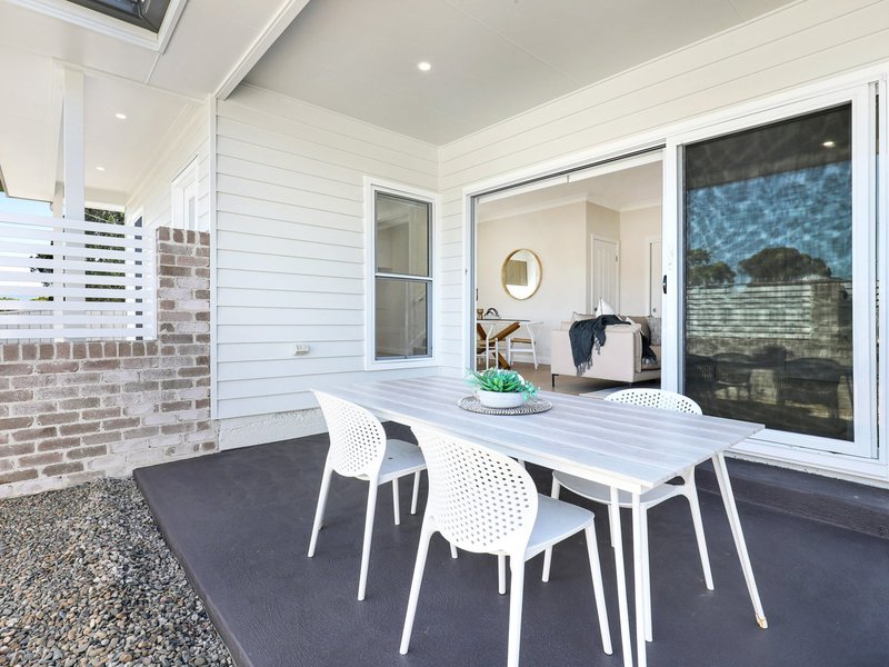 Photo - 10 Miller Street, Oak Flats NSW 2529 - Image 6