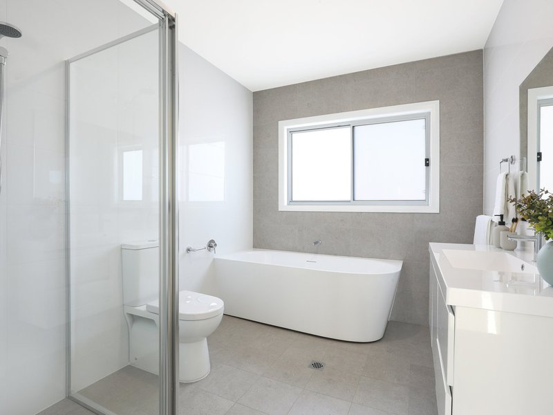 Photo - 10 Miller Street, Oak Flats NSW 2529 - Image 8