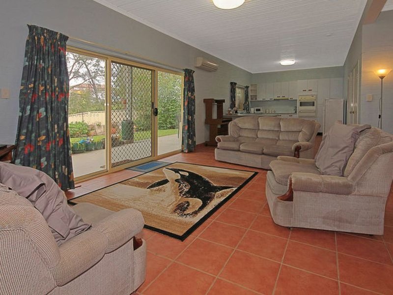 Photo - 10 Mimosa Place, Malua Bay NSW 2536 - Image 10