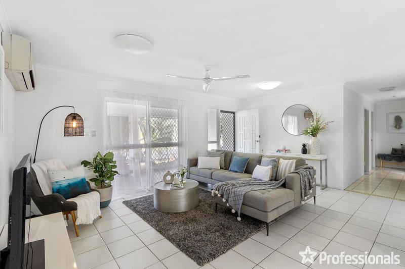 Photo - 10 Mintaro Crescent, Woree QLD 4868 - Image 4