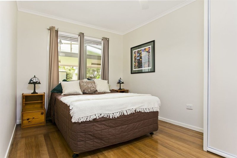 Photo - 10 Minto Cres , Arana Hills QLD 4054 - Image 9