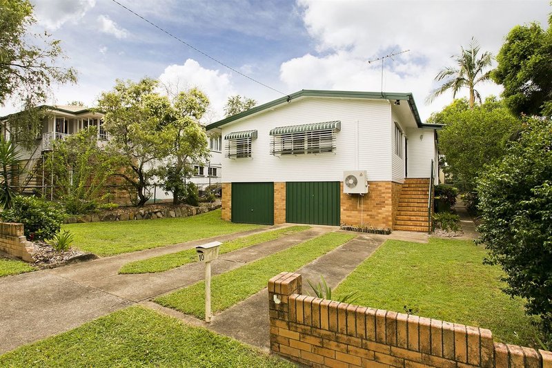 Photo - 10 Minto Cres , Arana Hills QLD 4054 - Image 12