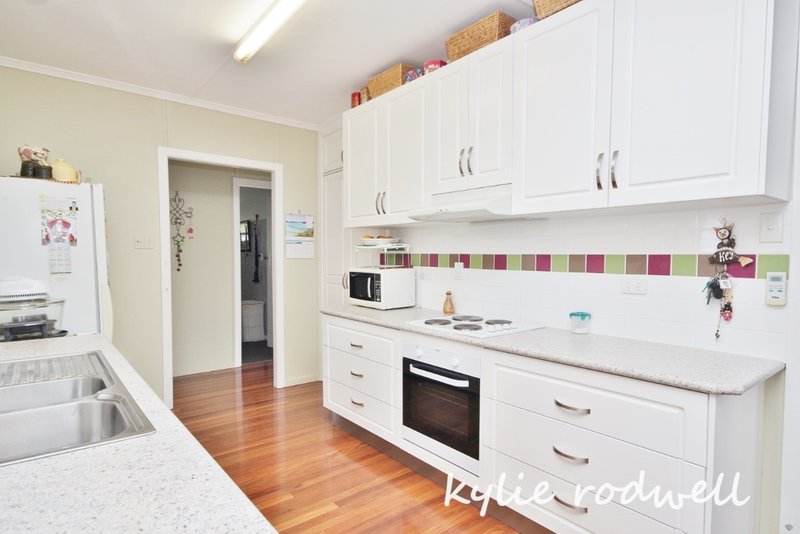 Photo - 10 Mitchell St , Beaudesert QLD 4285 - Image 4