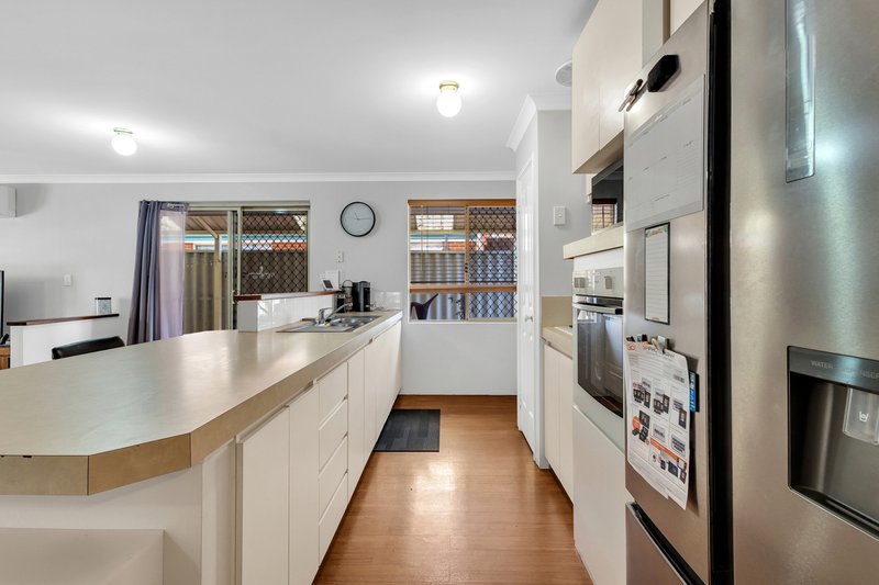 Photo - 10 Monash Circle, Marangaroo WA 6064 - Image 3