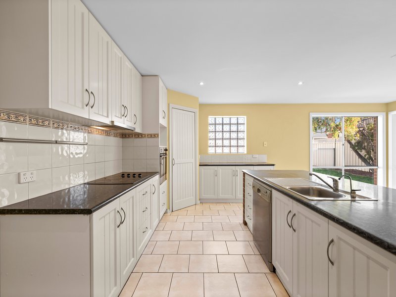 Photo - 10 Monash Drive, Benalla VIC 3672 - Image 5