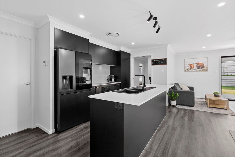 Photo - 10 Monkira Street, Morayfield QLD 4506 - Image 3
