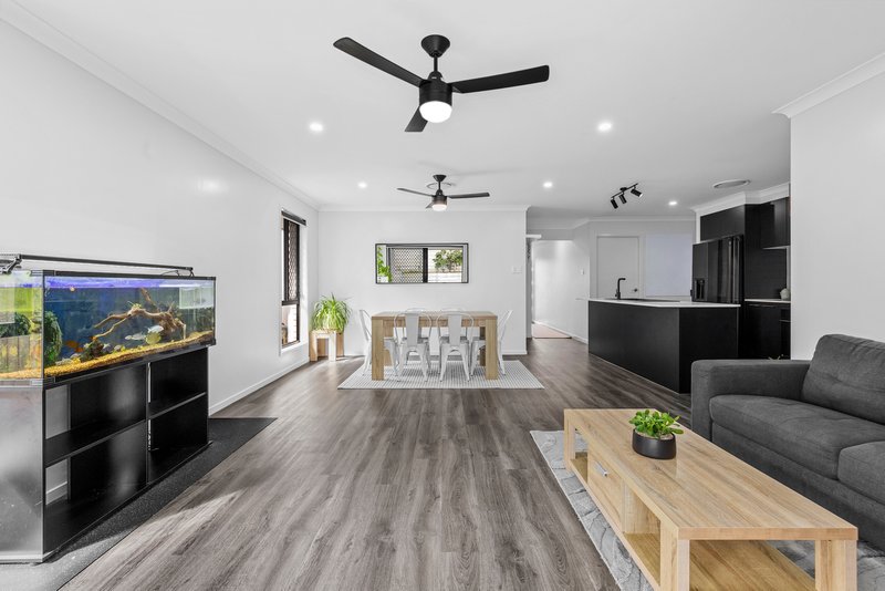 Photo - 10 Monkira Street, Morayfield QLD 4506 - Image 6