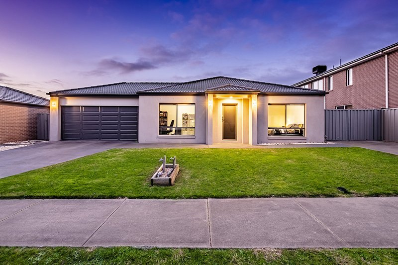 10 Monmouth Road, Cranbourne East VIC 3977