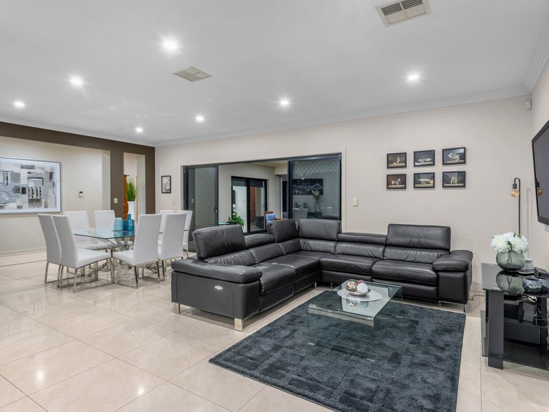 Photo - 10 Monserrat Street, Chermside QLD 4032 - Image 7