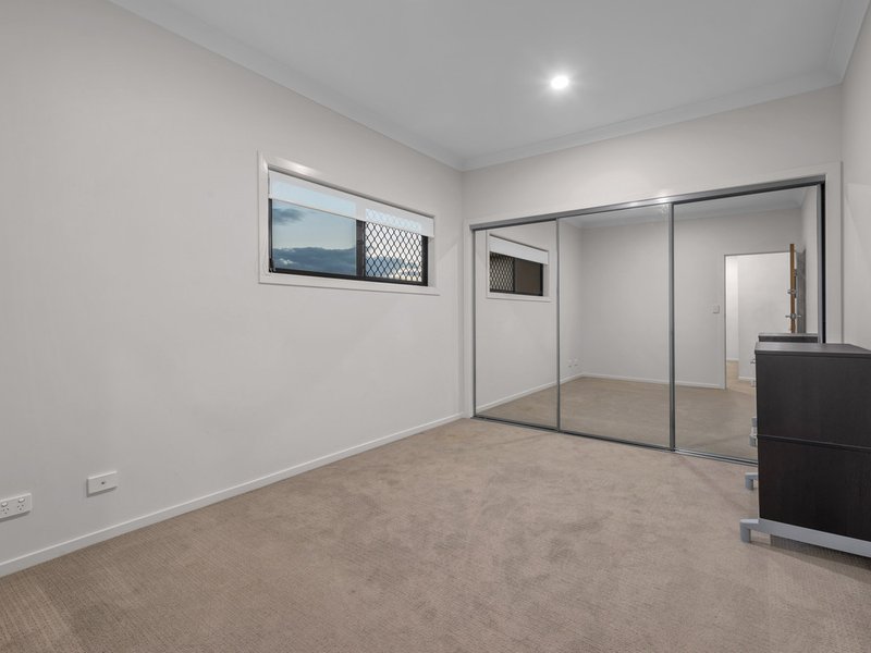 Photo - 10 Monserrat Street, Chermside QLD 4032 - Image 16