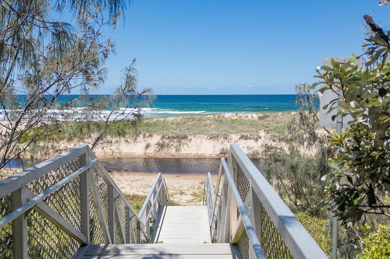 Photo - 10 Moonbeam Crescent, Castaways Beach QLD 4567 - Image 19