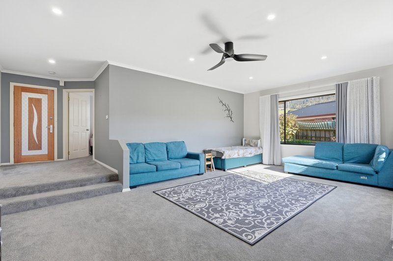 Photo - 10 Moore Park Drive, Glenorchy TAS 7010 - Image 5