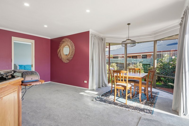 Photo - 10 Moore Park Drive, Glenorchy TAS 7010 - Image 12