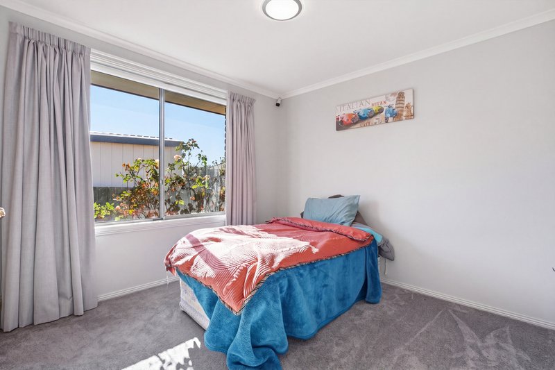 Photo - 10 Moore Park Drive, Glenorchy TAS 7010 - Image 19